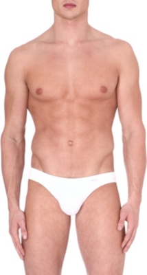 GROOVIN' V&ndash;cut bikini briefs