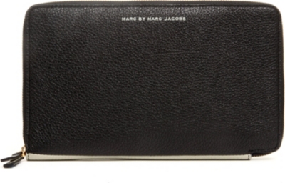 MARC BY MARC JACOBS Sophisticato leather travel wallet
