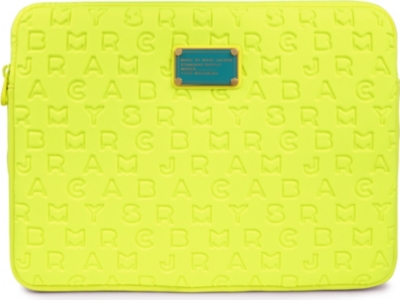 MARC BY MARC JACOBS Dreamy logo 13