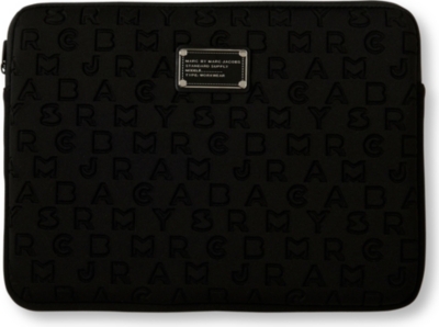 MARC BY MARC JACOBS Dreamy logo 13