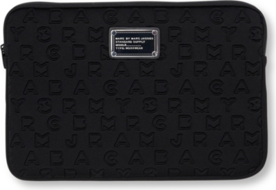 MARC BY MARC JACOBS Dreamy logo 11