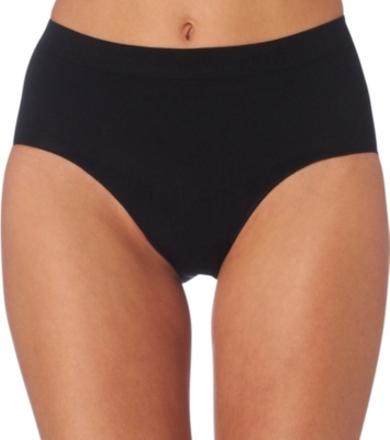 SPANX Slim Cognito seamless control briefs