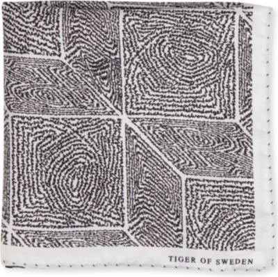 TIGER OF SWEDEN 3D pattern silk pocket square