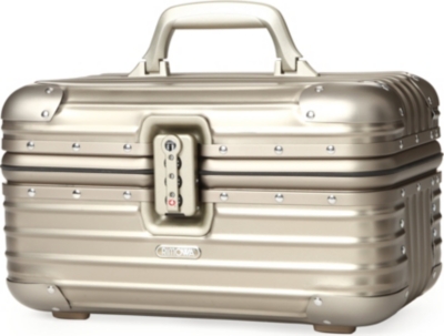 rimowa beauty case price