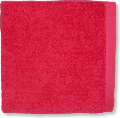 SELFRIDGES Pink bath towel