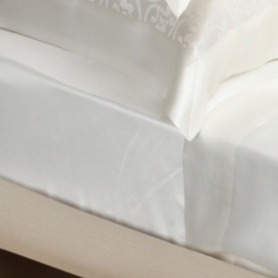 GINGERLILY Silk fitted sheet