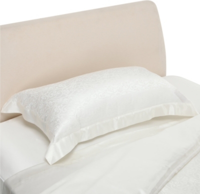 GINGERLILY Allure king pillowcase