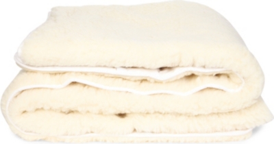 DEVON DUVETS Reversible fleece mattress topper