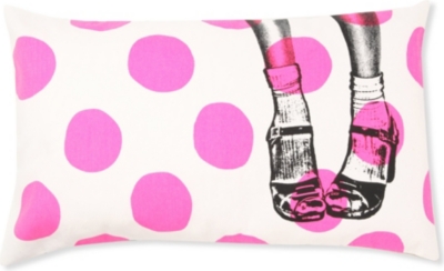 LA CERISE SUR LE GATEAU Spotty shoes cushion cover