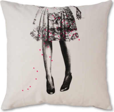 LA CERISE SUR LE GATEAU Alice white cushion cover