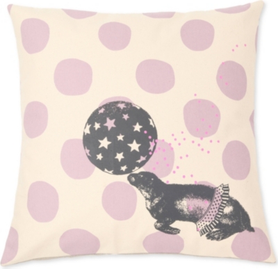 LA CERISE SUR LE GATEAU Seal cushion cover