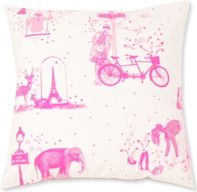 LA CERISE SUR LE GATEAU Toile de Jouy cushion