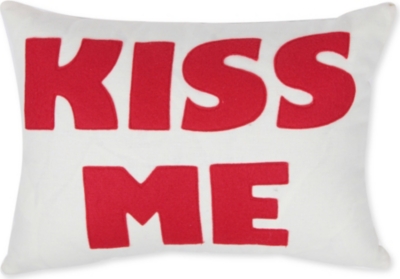 ALEXANDRA FERGUSON Kiss Me cushion
