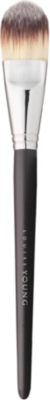 LOUISE YOUNG LY02 - Foundation taklon brush