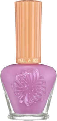 PAUL & JOE Nail polish