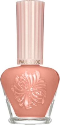 PAUL & JOE Nail polish