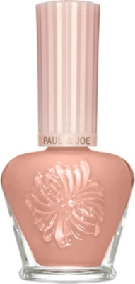 PAUL & JOE Nail polish