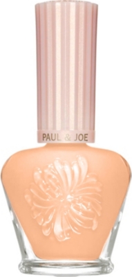 PAUL & JOE Nail polish