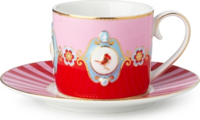 LOVE BIRDS Love birds cup and saucer red&frasl;pink medallion