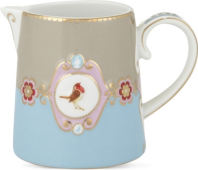 LOVE BIRDS Love birds milk jug blue&frasl;khaki medallion