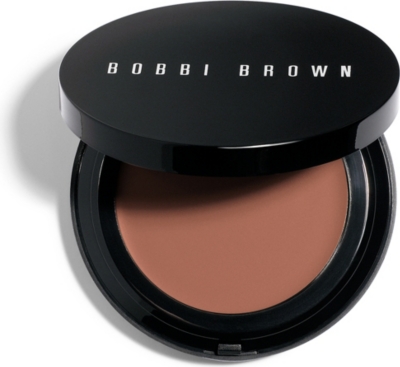 BOBBI BROWN Oil&ndash;Free Even Finish compact foundation (Almond