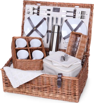  Naturals Tea four-person picnic hamper