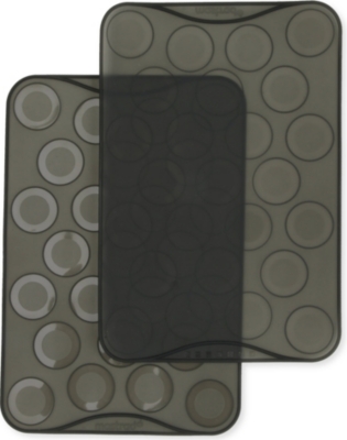 MASTRAD Macaron small ridge baking sheets pack of two