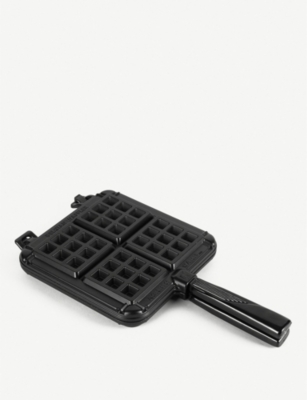 NORDICWARE Belgian waffler