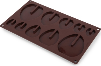 LEKUE 3D Easter Egg baking mould
