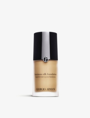 GIORGIO ARMANI Luminous Silk foundation