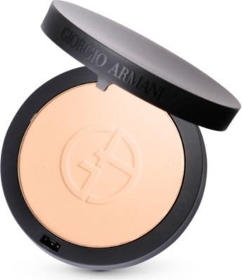 GIORGIO ARMANI Luminous Silk powder
