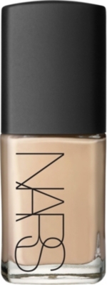 NARS Sheer Glow foundation (Ceylan