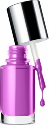 CLINIQUE A Different Nail Enamel For Sensitive Skins