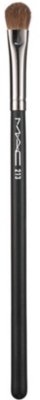 MAC 213 Fluff Brush