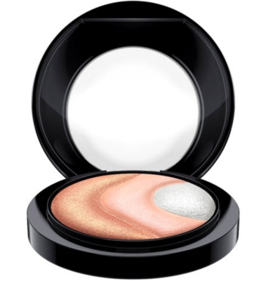 MAC Mineralize Skinfinish Natural