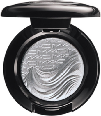 MAC Glamour Daze extra dimension eyeshadow