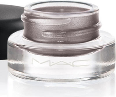 MAC Glamour Daze fluidline