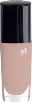 LANCOME Vernis in Love nail polish