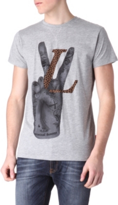 CRIMINAL DAMAGE Love Victory t-shirt