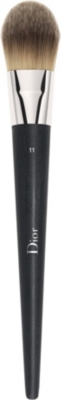 DIOR Light coverage fluid foundation brush