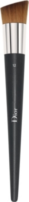 DIOR Full coverage fluid foundation brush