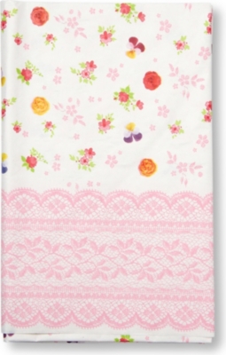 TALKING TABLES Floral table cover