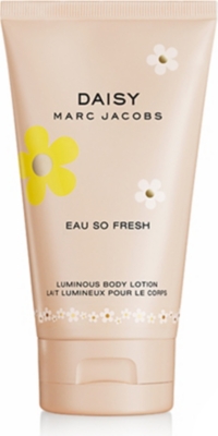 MARC JACOBS Daisy Eau So Fresh body lotion