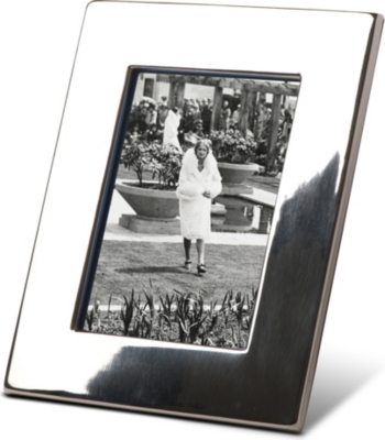 BASKERVILLE AND SANDERS Silver-plated classic photo frame 6