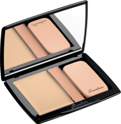GUERLAIN Lingerie de Peau compact foundation and concealer