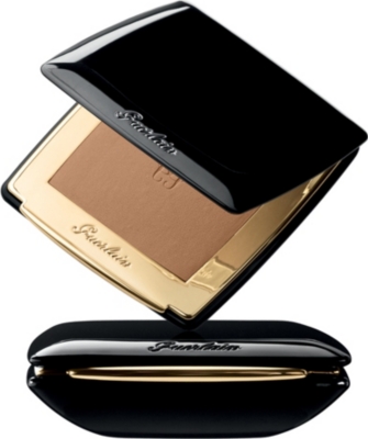GUERLAIN Parure Gold compact foundation