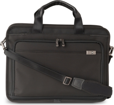 VICTORINOX Wainwright 15" laptop briefcase