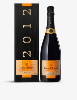 VEUVE CLICQUOT Ponsardin Vintage with gift box 750ml