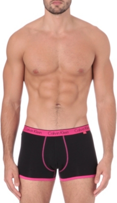CALVIN KLEIN Contrast trim trunks (Black body/pink trim