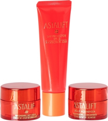 ASTALIFT Summer Defence Collection